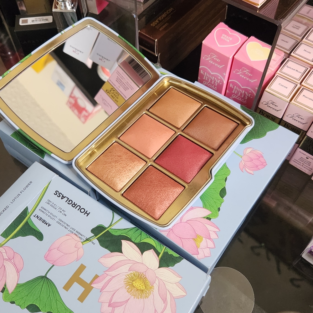 Hourglass Bronzer & Contour Palette - Warm Shades